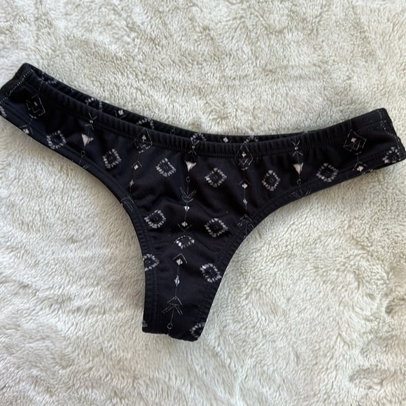 Jolyn Bikini Tops - Picture 11 of 11